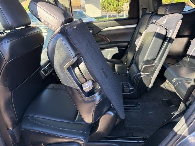 Toyota Highlander  2015