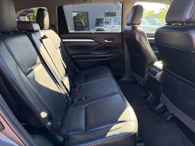 Toyota Highlander  2015