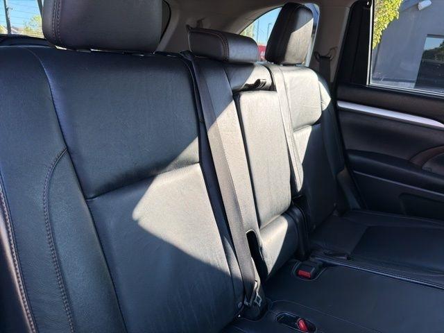 Toyota Highlander  2015