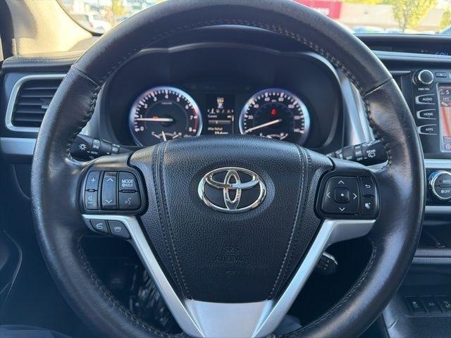 Toyota Highlander  2015