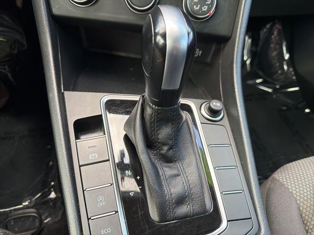 Volkswagen Jetta  2019