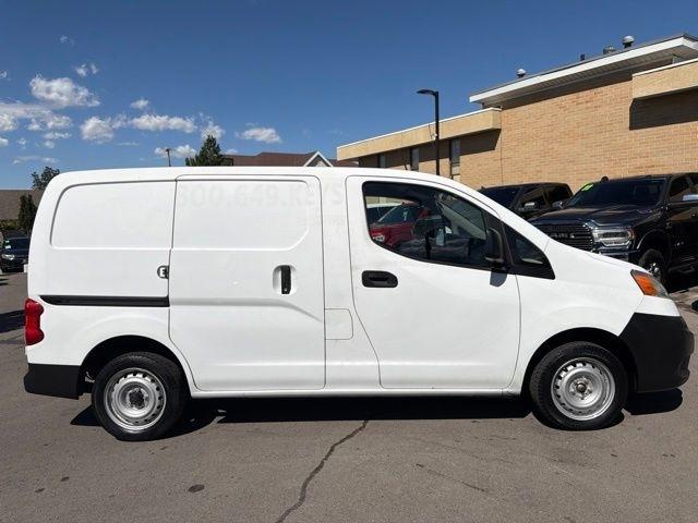 Nissan NV200  2016