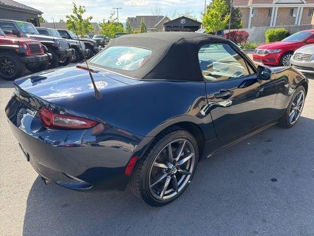 Mazda MX-5 Miata  2021
