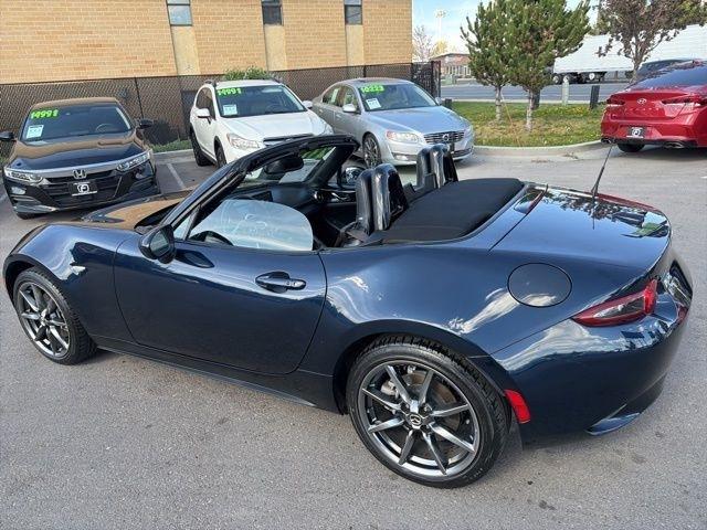 Mazda MX-5 Miata  2021