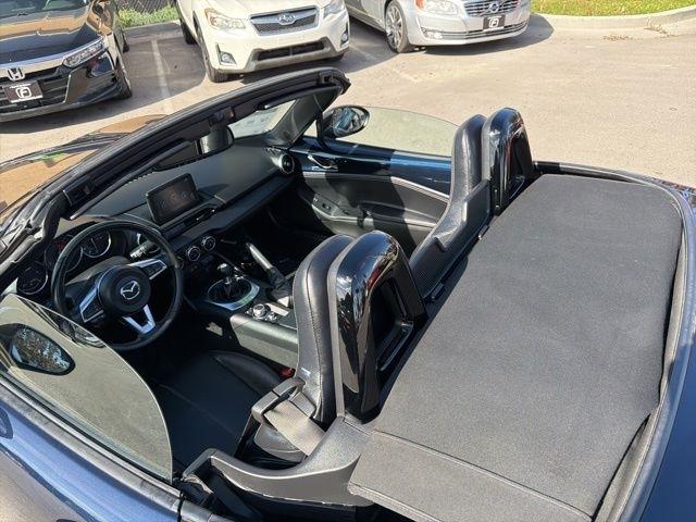 Mazda MX-5 Miata  2021