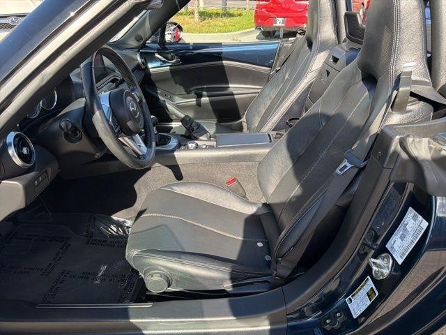 Mazda MX-5 Miata  2021