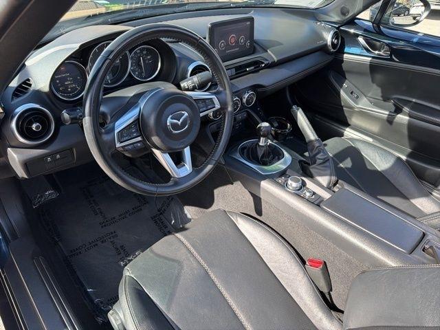 Mazda MX-5 Miata  2021