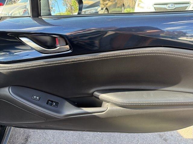 Mazda MX-5 Miata  2021