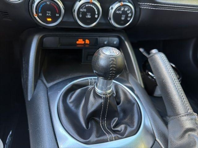 Mazda MX-5 Miata  2021