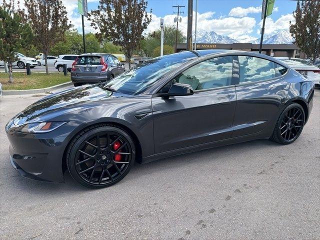 Tesla Model 3  2024