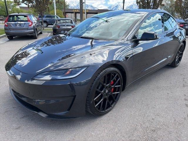 Tesla Model 3  2024