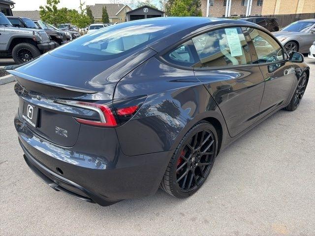 Tesla Model 3  2024