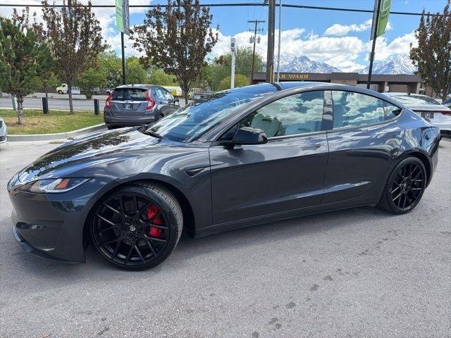 Tesla Model 3  2024