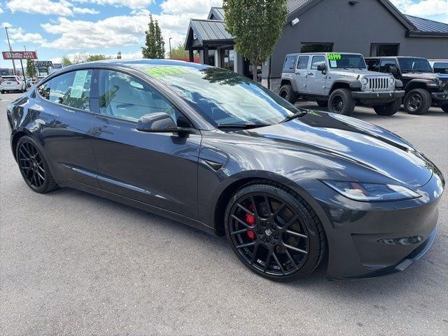 Tesla Model 3  2024