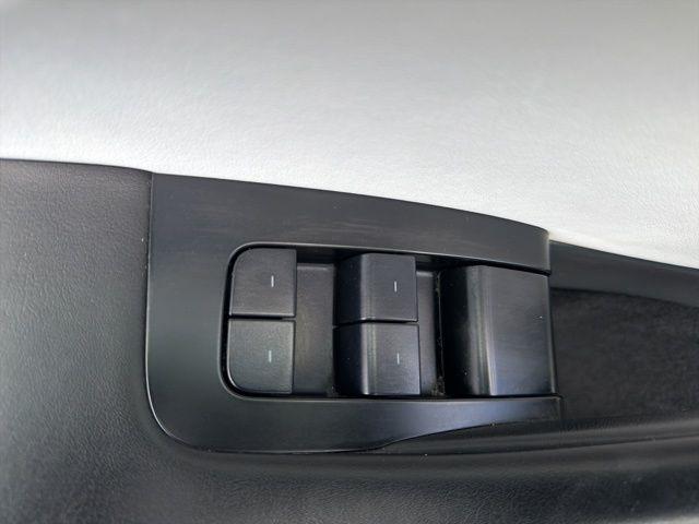 Tesla Model 3  2024