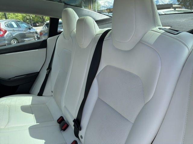 Tesla Model 3  2024