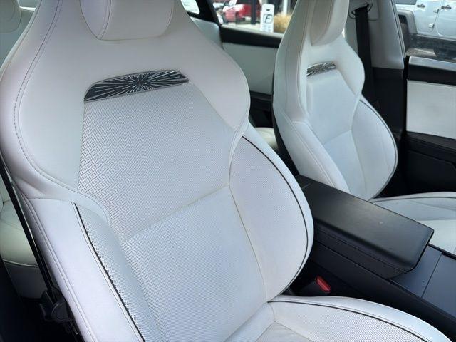 Tesla Model 3  2024