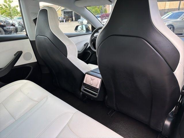 Tesla Model 3  2024