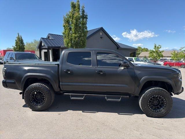 Toyota Tacoma 4WD  2021