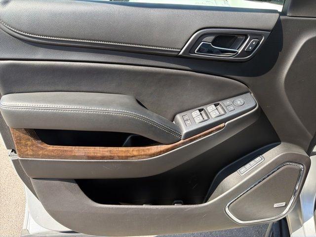 Chevrolet Suburban  2020
