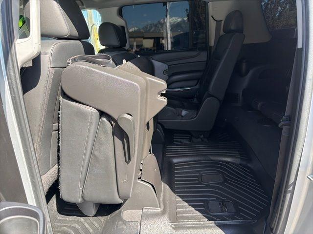 Chevrolet Suburban  2020