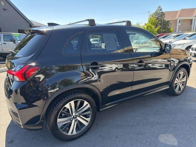 Mitsubishi Outlander Sport  2024