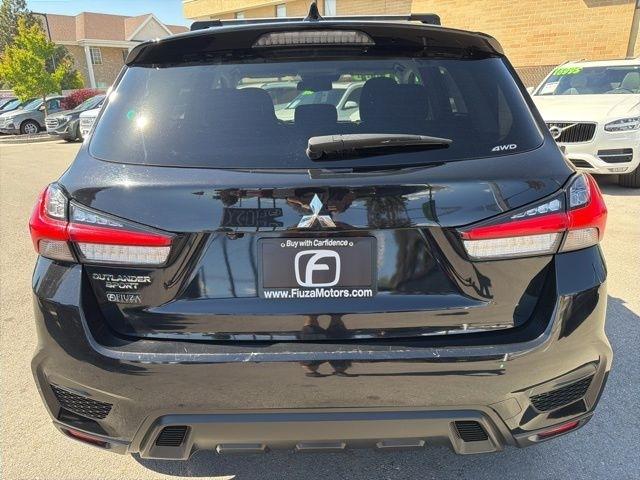 Mitsubishi Outlander Sport  2024