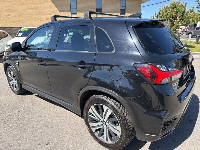 Mitsubishi Outlander Sport  2024