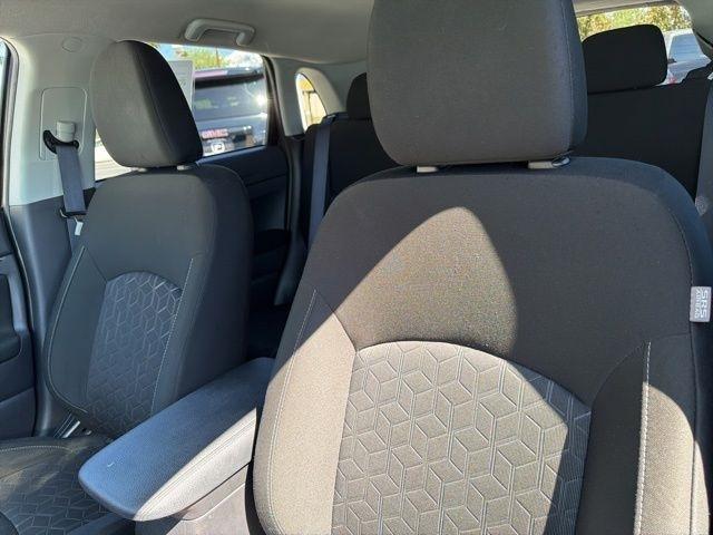 Mitsubishi Outlander Sport  2024