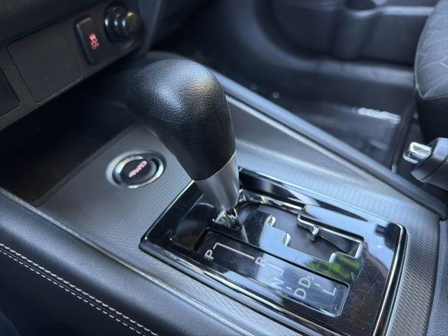 Mitsubishi Outlander Sport  2024