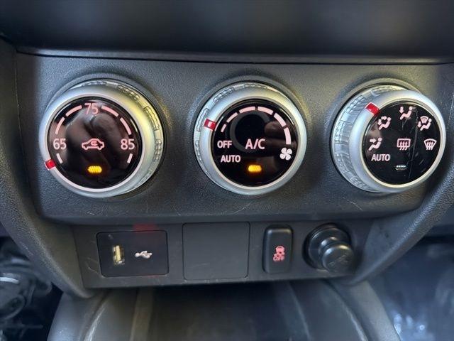 Mitsubishi Outlander Sport  2024