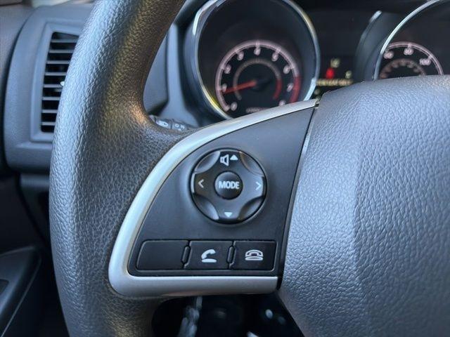 Mitsubishi Outlander Sport  2024