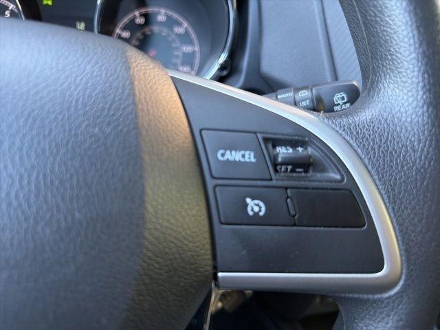 Mitsubishi Outlander Sport  2024