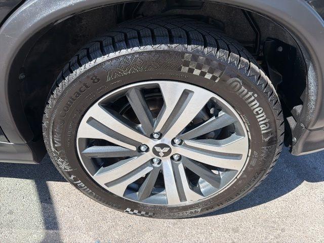 Mitsubishi Outlander Sport  2024