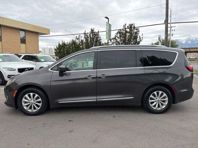 Chrysler Pacifica  2018