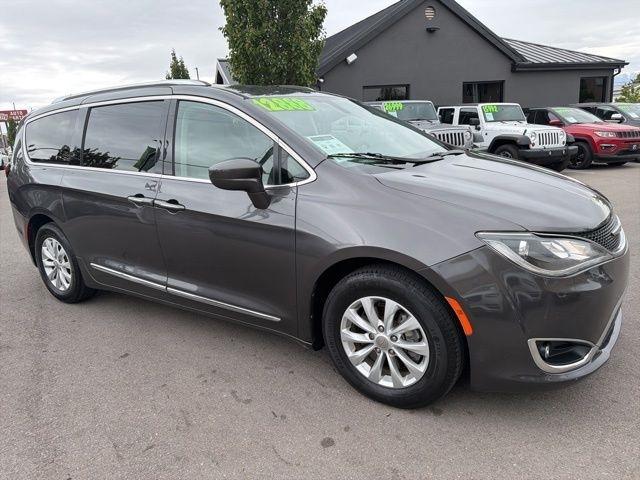 Chrysler Pacifica  2018