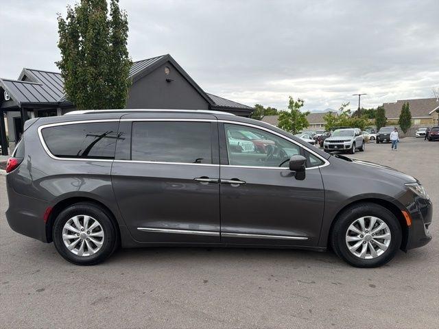 Chrysler Pacifica  2018