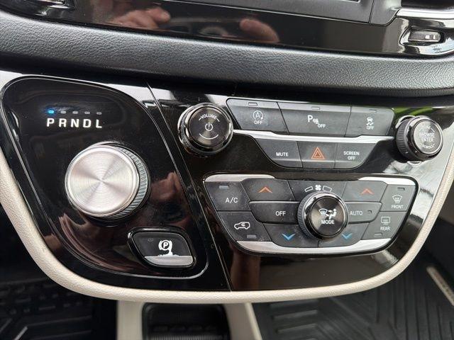 Chrysler Pacifica  2018