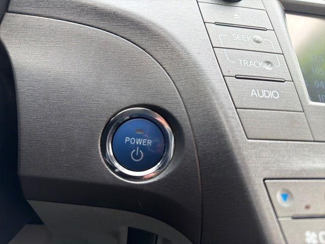 Toyota Prius  2014