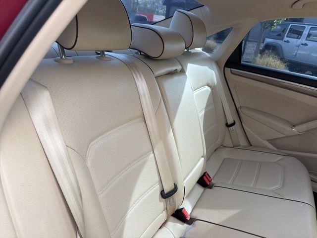 Volkswagen Passat  2016