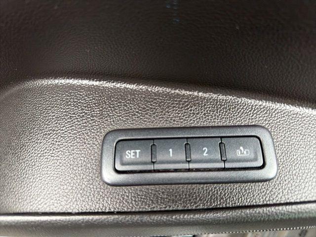 Chevrolet Suburban  2015