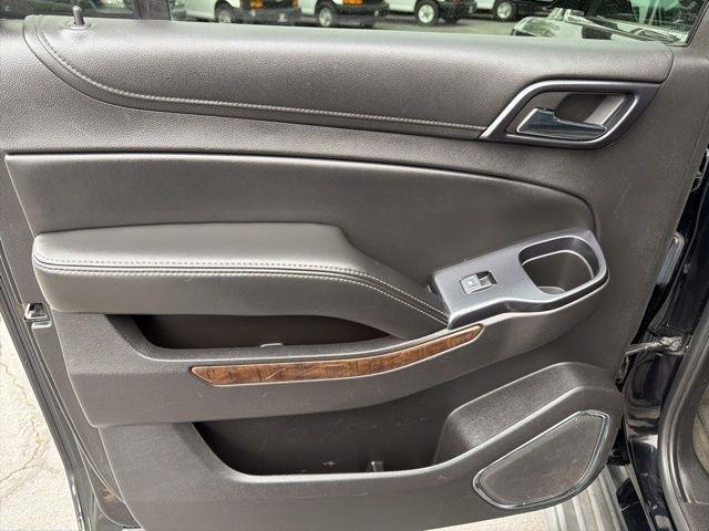 Chevrolet Suburban  2015