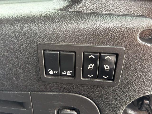 Chevrolet Suburban  2015