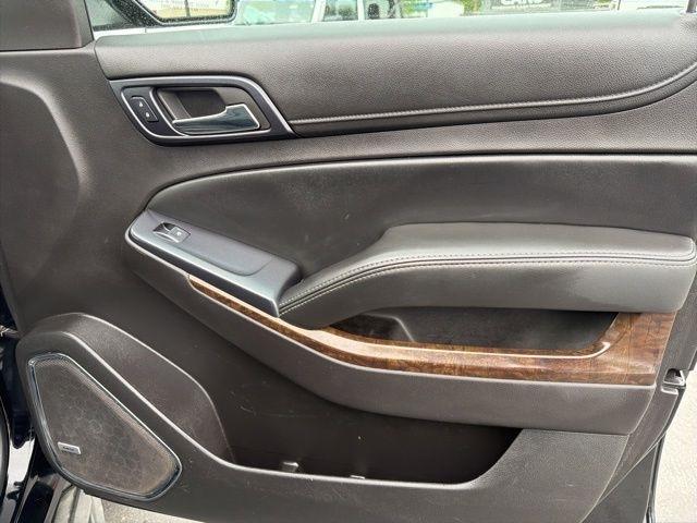 Chevrolet Suburban  2015