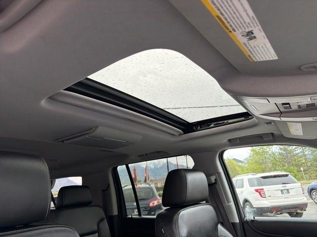 Chevrolet Suburban  2015