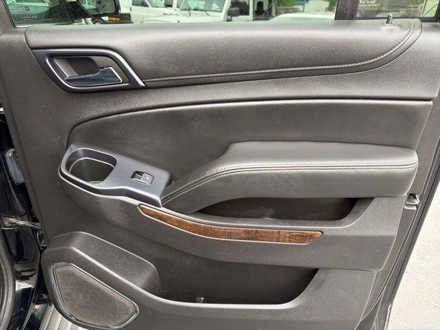 Chevrolet Suburban  2015