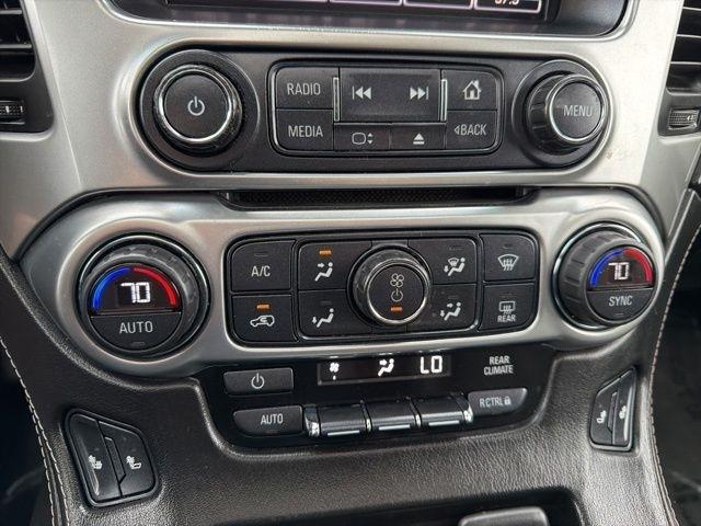 Chevrolet Suburban  2015