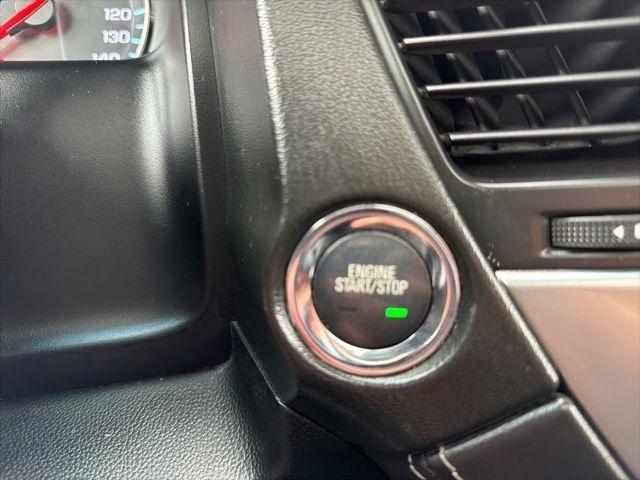 Chevrolet Suburban  2015
