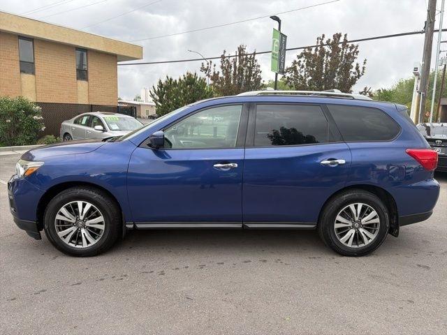Nissan Pathfinder  2017