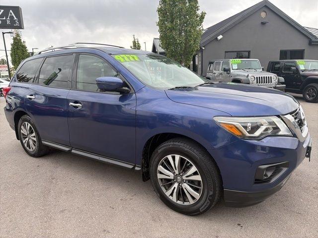 Nissan Pathfinder  2017